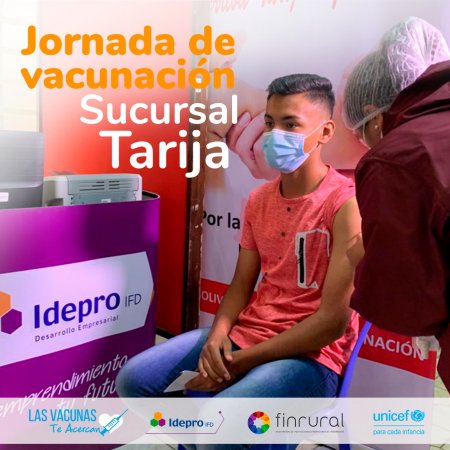 Jornada de vacunación en Sucursal Tarija para clientes, funcionarios de IDEPRO IFD y sus familiares